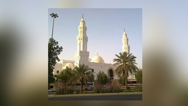 بيوت في الأرض